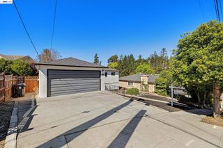 18595 Laredo Rd, Castro Valley, CA 94546