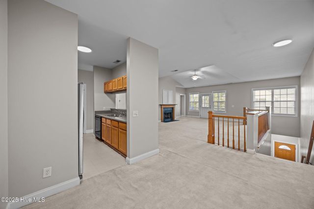 1944 Tara Court 202, Greenville, NC 27858