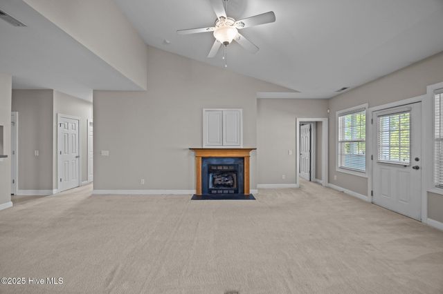1944 Tara Court 202, Greenville, NC 27858