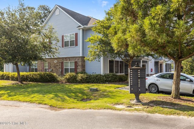1944 Tara Court 202, Greenville, NC 27858
