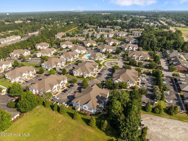 1944 Tara Court 202, Greenville, NC 27858