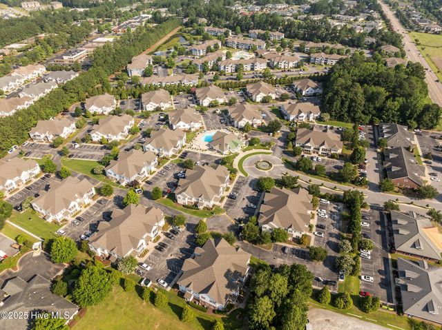 1944 Tara Court 202, Greenville, NC 27858