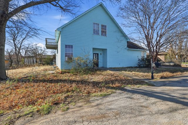 730 Summers Lane, Lake Dallas, TX 75065