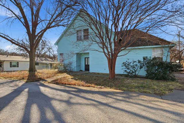 730 Summers Lane, Lake Dallas, TX 75065