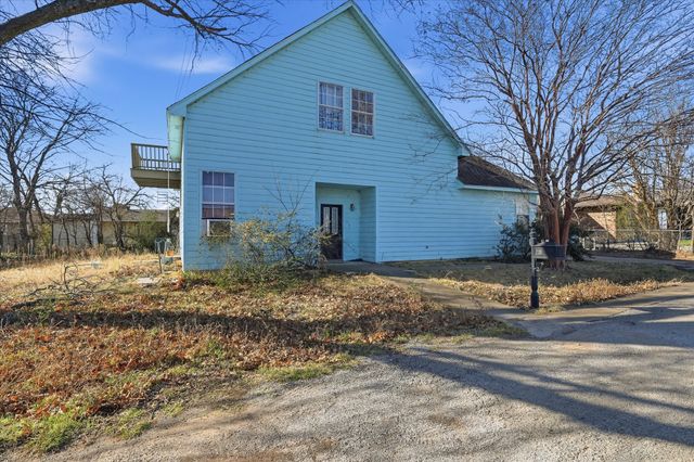 730 Summers Lane, Lake Dallas, TX 75065