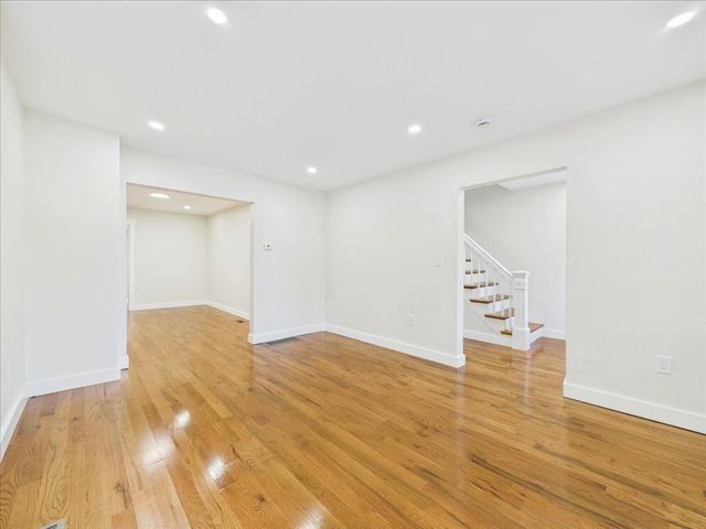 1544 Bridge St, Dracut, MA 01826