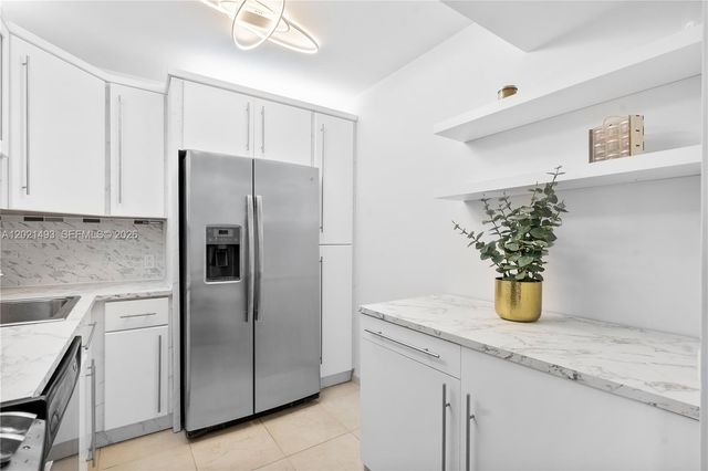 20335 W Country Club Dr 404, Aventura, FL 33180