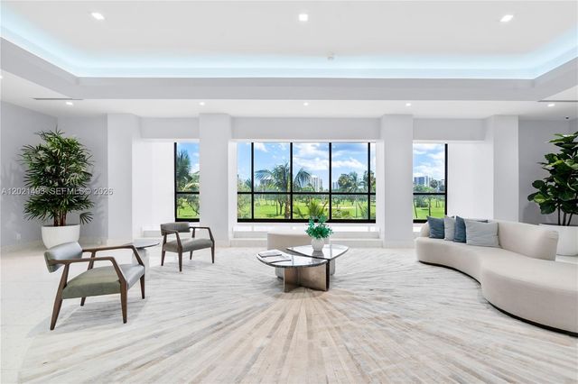 20335 W Country Club Dr 404, Aventura, FL 33180