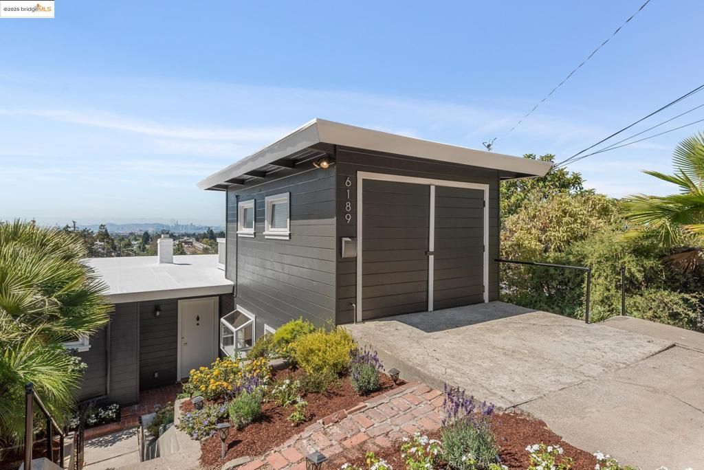 6189 Margarido Drive, Oakland, CA 94618