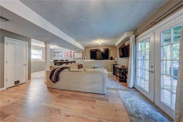 1305 NE Quail Walk Drive, Blue Springs, MO 64014