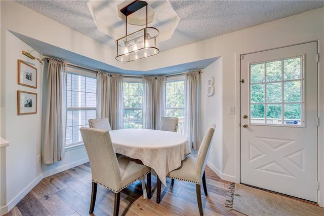 1305 NE Quail Walk Drive, Blue Springs, MO 64014