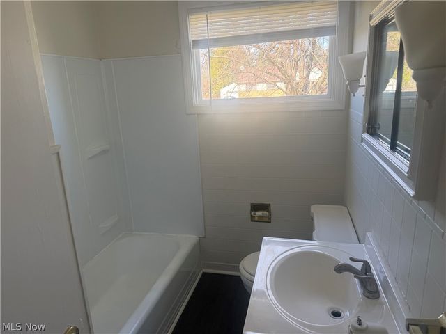 2471 Chaney Circle, Youngstown, OH 44509