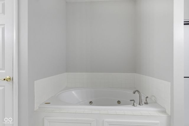 12470 Calluna Court, Fishers, IN 46037