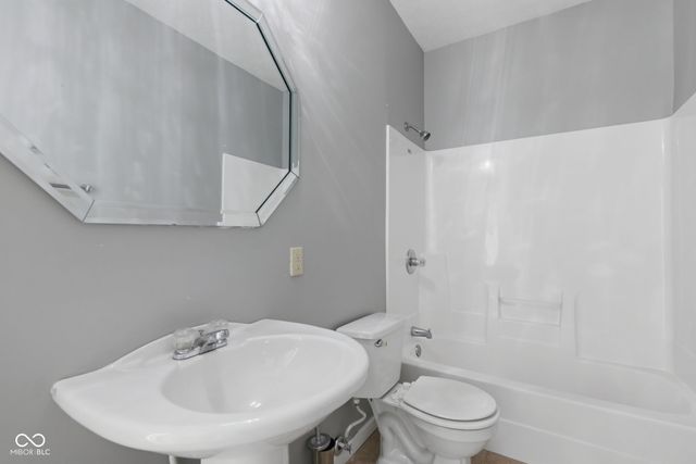 12470 Calluna Court, Fishers, IN 46037