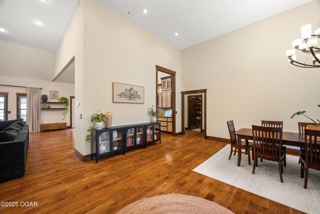 10368 South Ridge Drive, Joplin, MO 64804