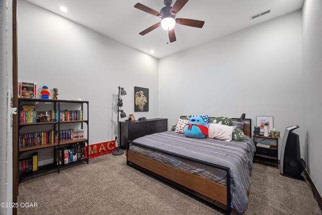 10368 South Ridge Drive, Joplin, MO 64804