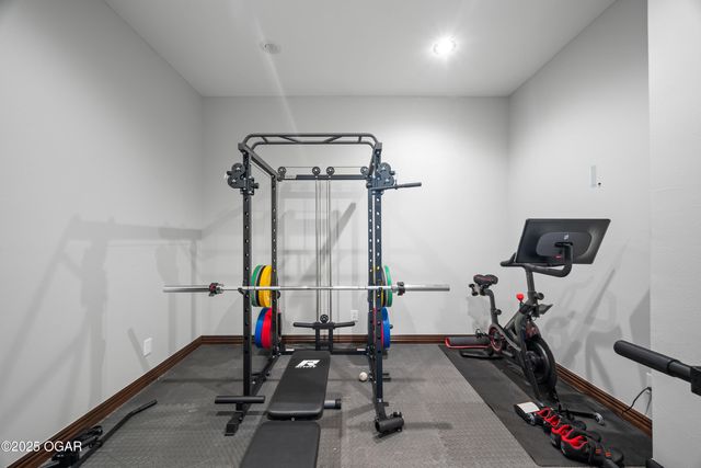 10368 South Ridge Drive, Joplin, MO 64804