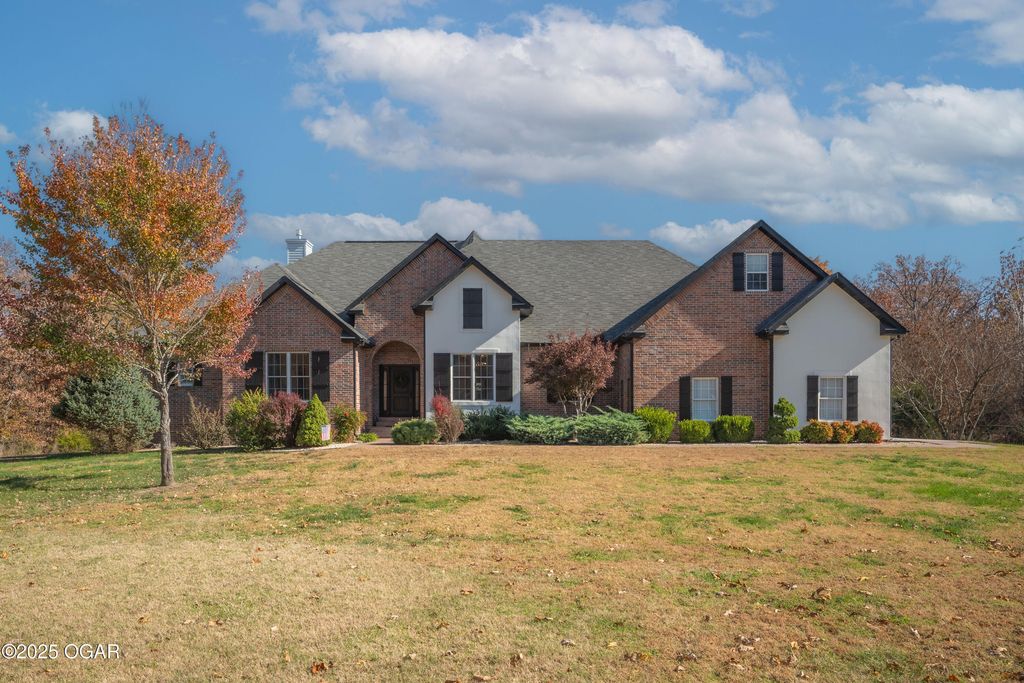 10368 South Ridge Drive, Joplin, MO 64804