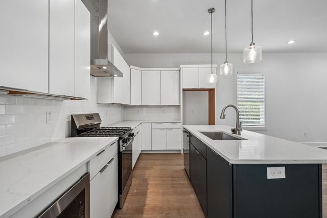 922 Crescent Hill Rd B, Nashville, TN 37206