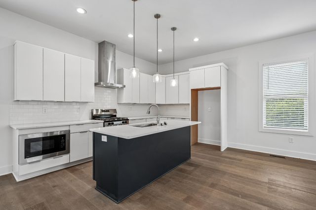 922 Crescent Hill Rd B, Nashville, TN 37206