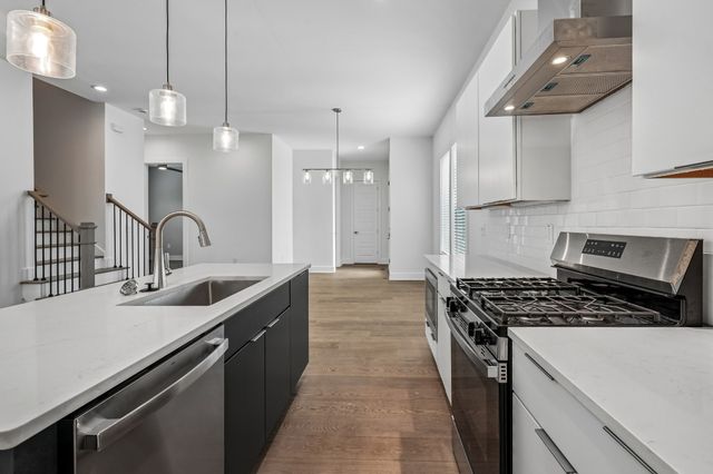 922 Crescent Hill Rd B, Nashville, TN 37206