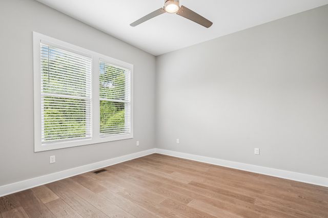 922 Crescent Hill Rd B, Nashville, TN 37206
