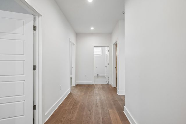922 Crescent Hill Rd B, Nashville, TN 37206