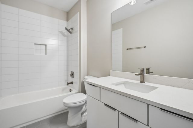 922 Crescent Hill Rd B, Nashville, TN 37206