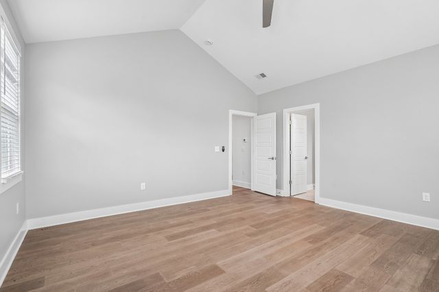 922 Crescent Hill Rd B, Nashville, TN 37206