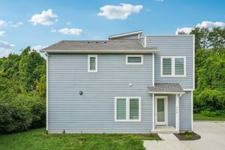 922 Crescent Hill Rd B, Nashville, TN 37206