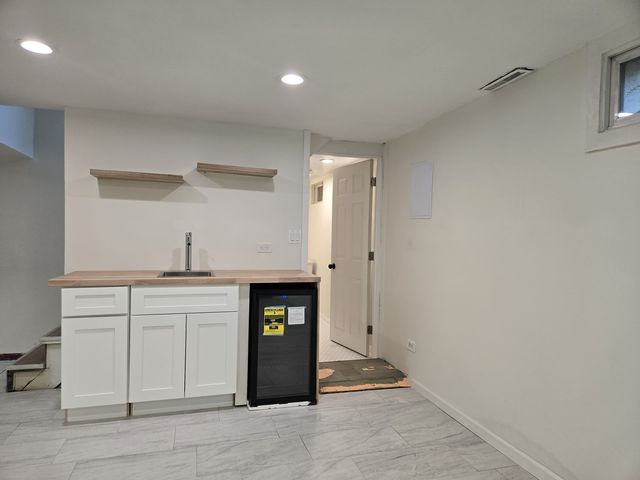 58 E 55th Street, Westmont, IL 60559