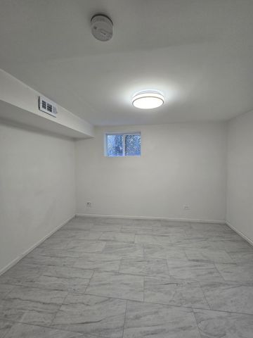58 E 55th Street, Westmont, IL 60559