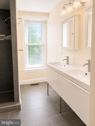 4323 DEXTER ST, Philadelphia, PA 19128
