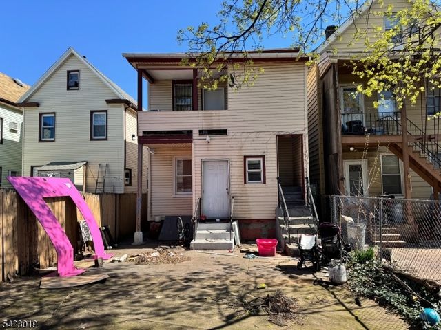 638 Franklin St, Elizabeth City, NJ 07206