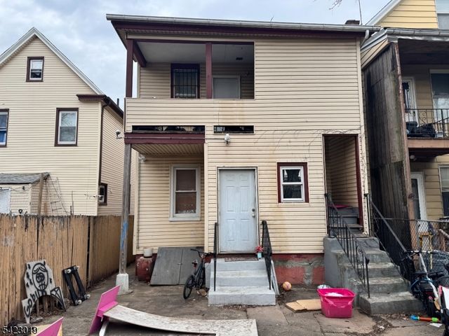 638 Franklin St, Elizabeth City, NJ 07206