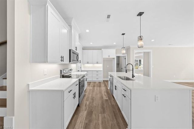 9131 Foxlair Drive, Kernersville, NC 27284