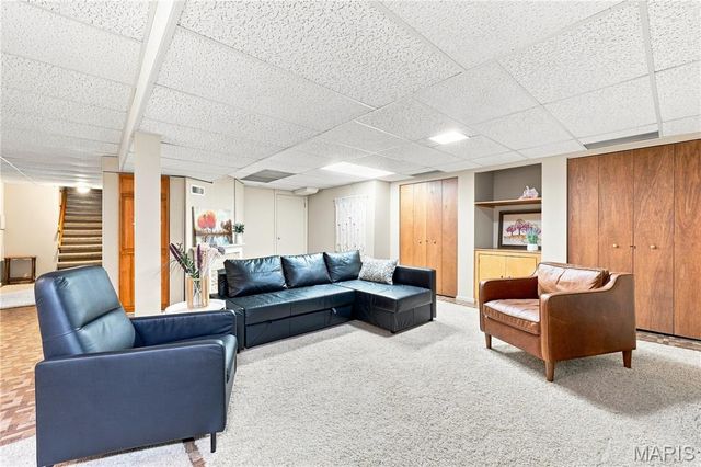 21 Elannchester Drive, Manchester, MO 63011