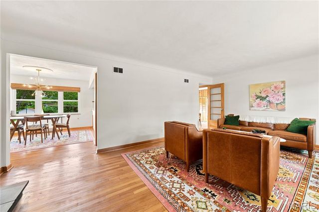 21 Elannchester Drive, Manchester, MO 63011
