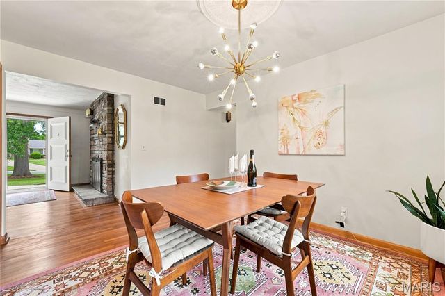 21 Elannchester Drive, Manchester, MO 63011