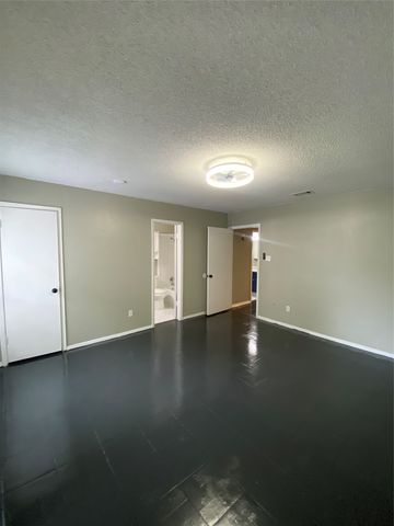 7663 Blue Carriage Court, Fort Worth, TX 76120