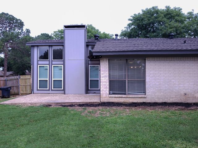 7663 Blue Carriage Court, Fort Worth, TX 76120