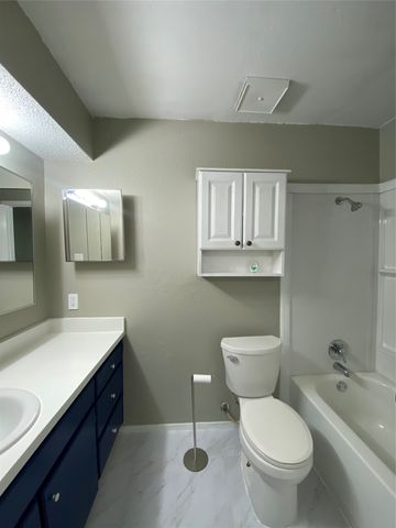 7663 Blue Carriage Court, Fort Worth, TX 76120