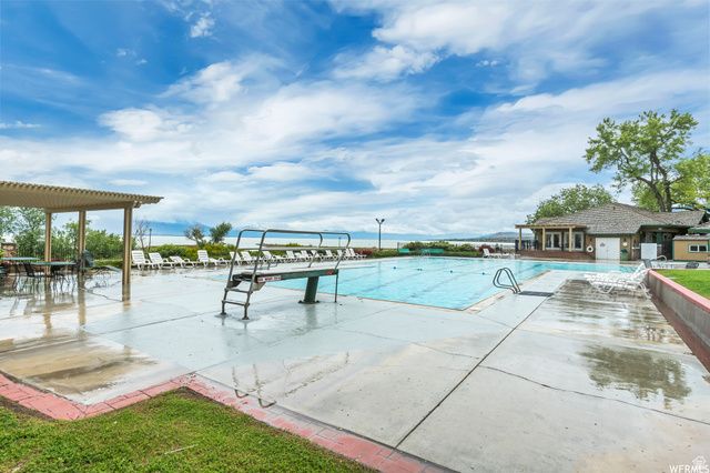 353 BAYSIDE DR, Saratoga Springs, UT 84045