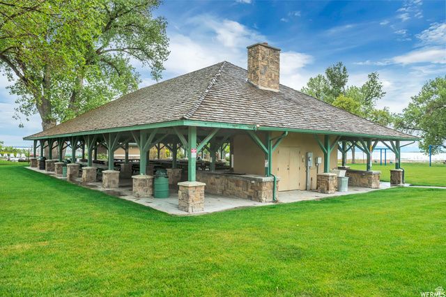 353 BAYSIDE DR, Saratoga Springs, UT 84045