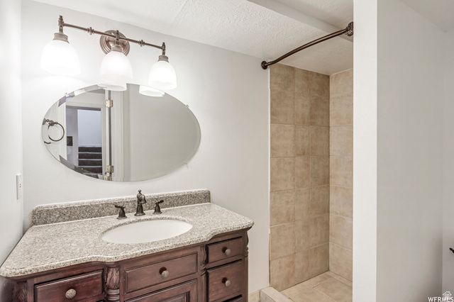 353 BAYSIDE DR, Saratoga Springs, UT 84045