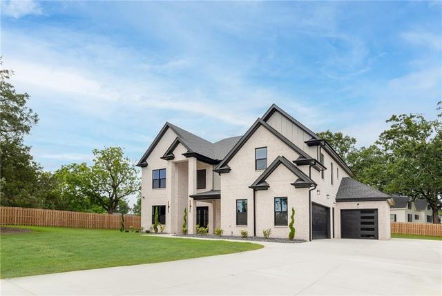 2210 Ridgedale Drive, Grayson, GA 30017