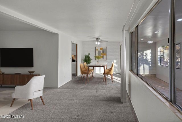 126 E Mountain Morning Drive, Oro Valley, AZ 85737