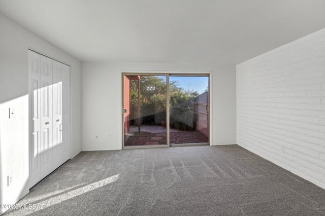 126 E Mountain Morning Drive, Oro Valley, AZ 85737