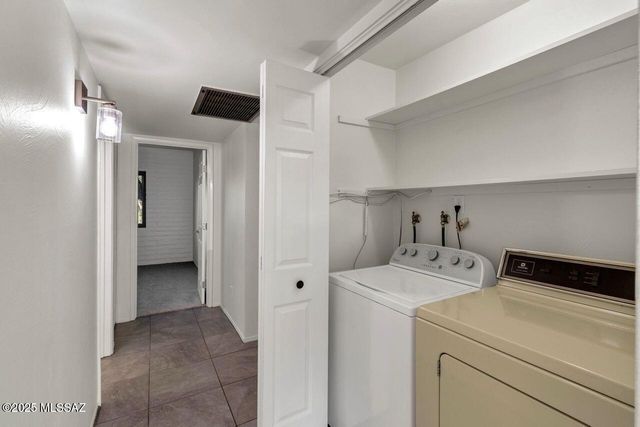 126 E Mountain Morning Drive, Oro Valley, AZ 85737