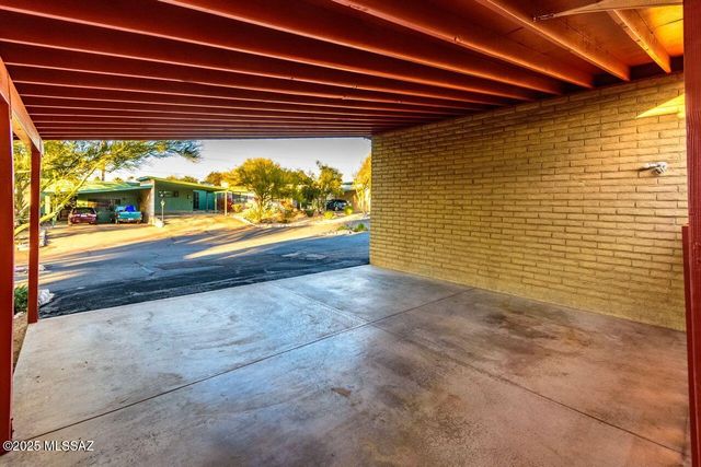 126 E Mountain Morning Drive, Oro Valley, AZ 85737